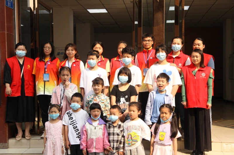 zuRE_1652774867559010147.jpg 6-集体照.jpg