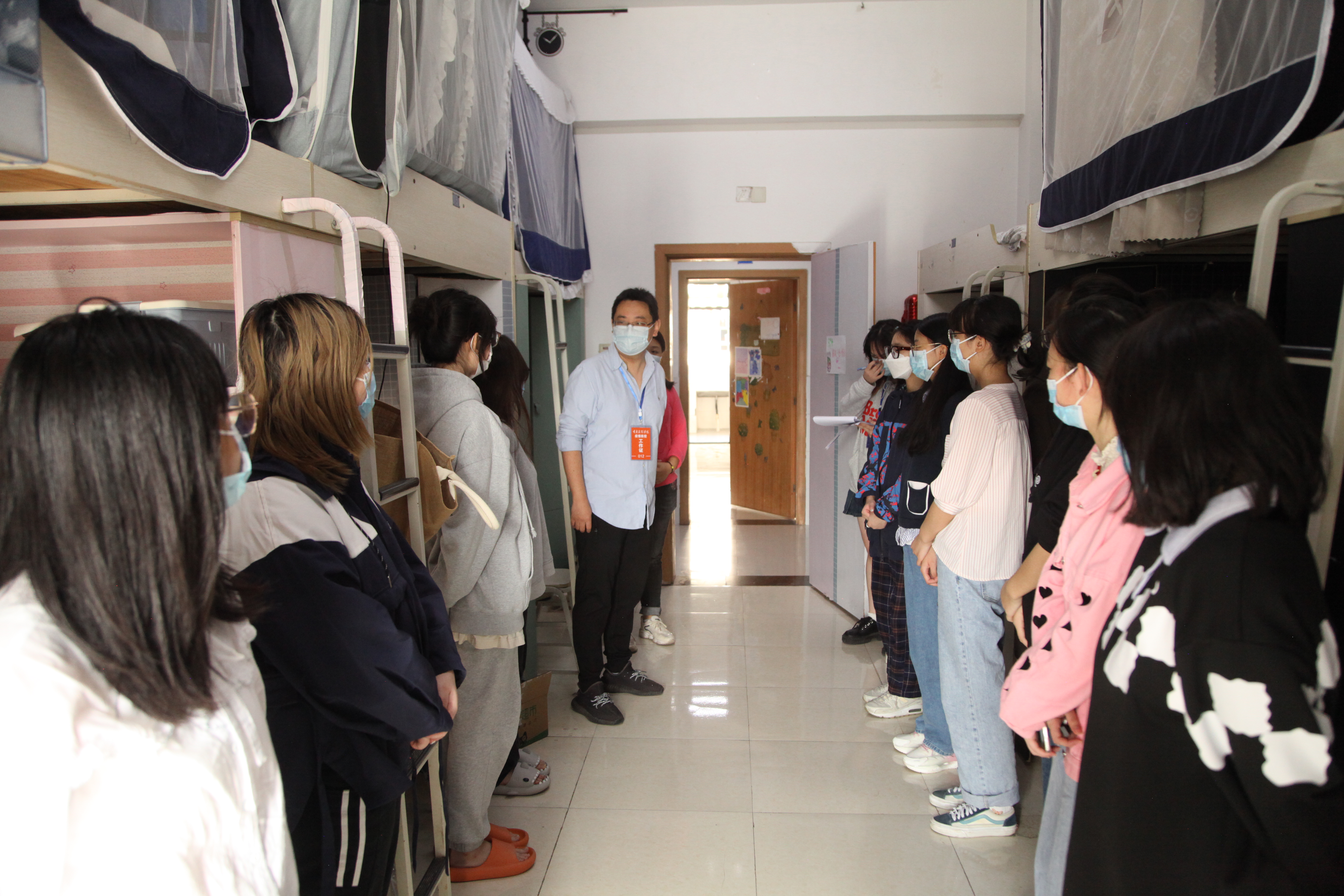 2-李院走访.jpg 2-李院走访.jpg