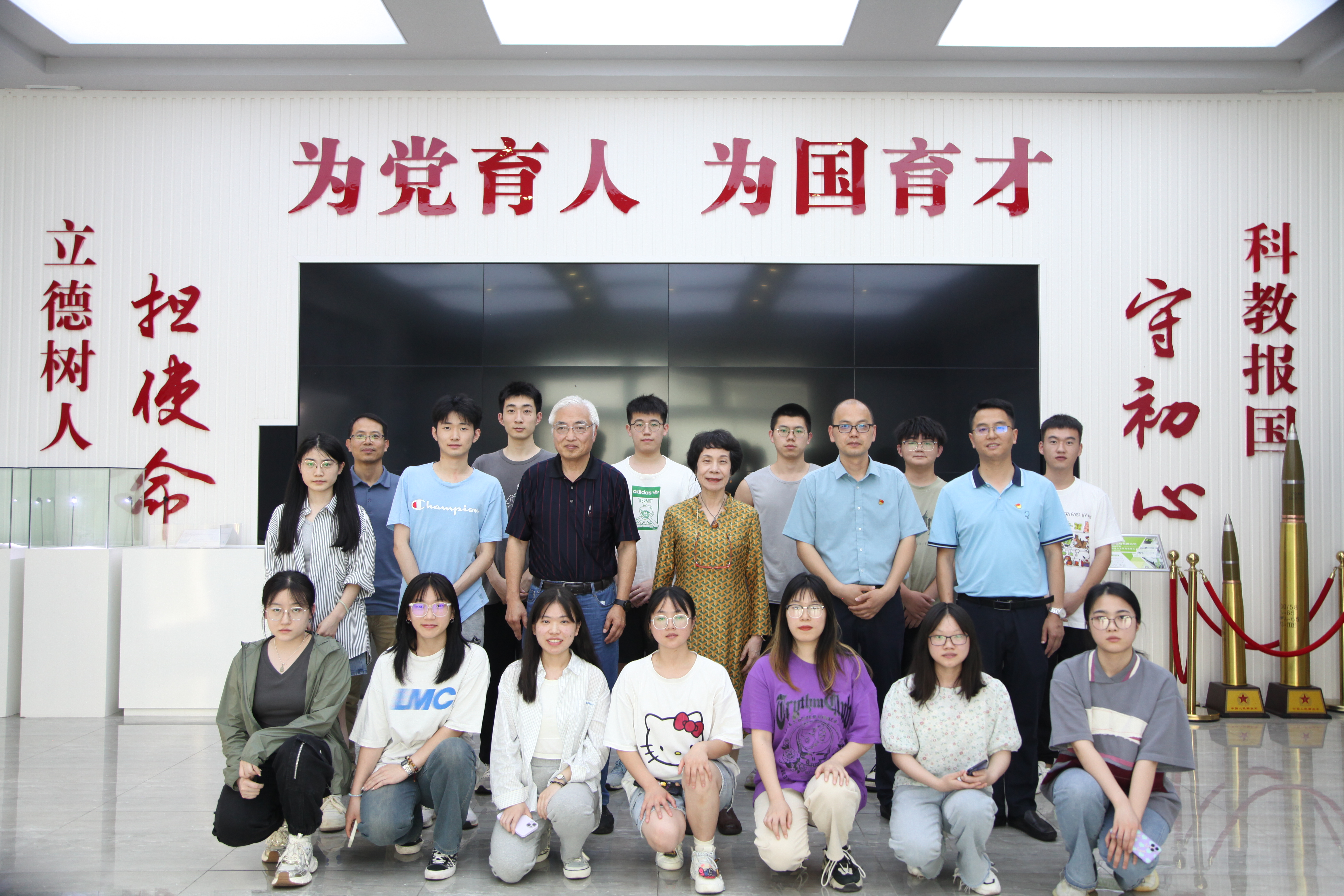 UndA_1686302407835043559.jpg UndA_1686302407835043559.jpg