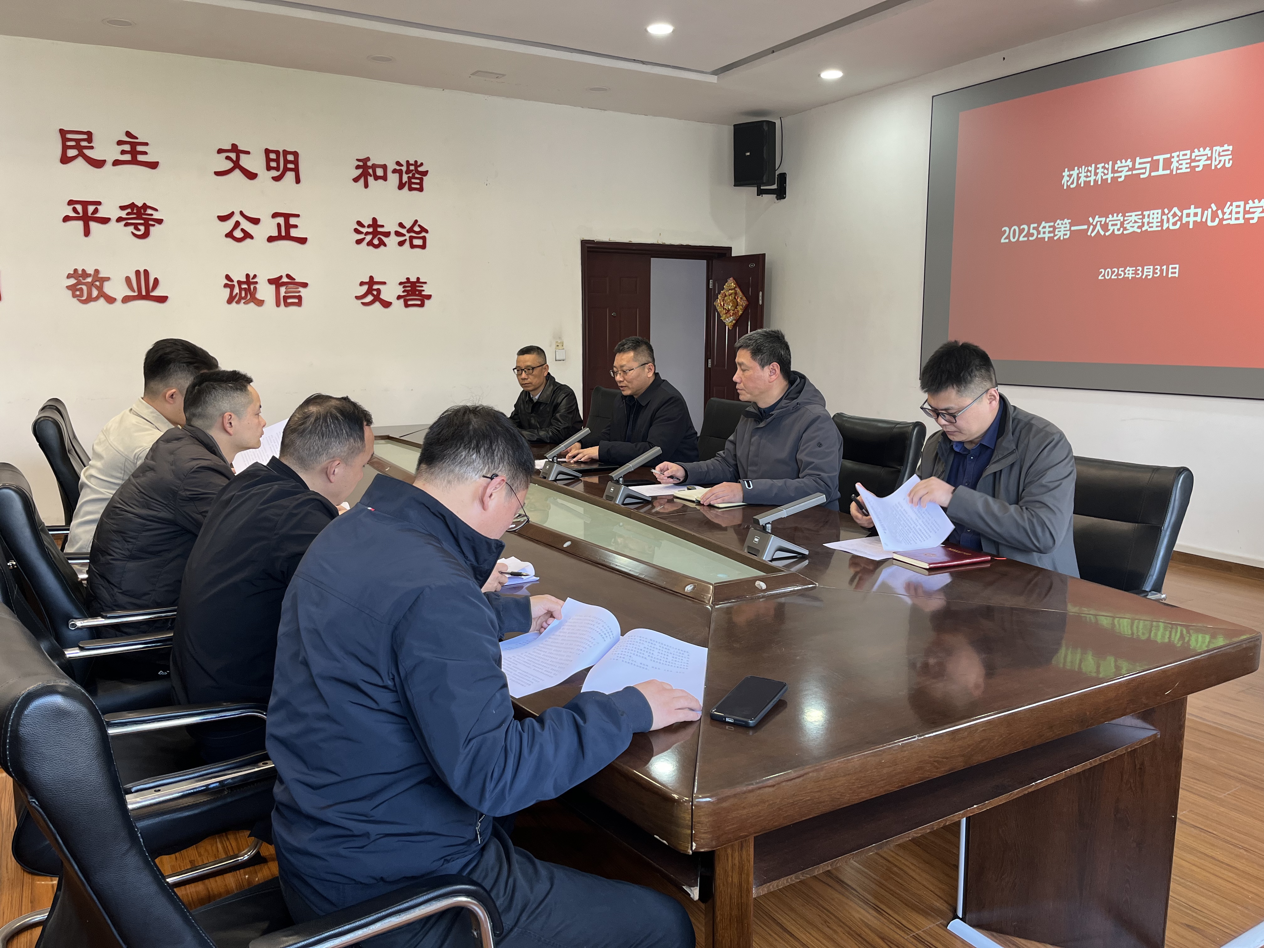 GhXR_1745919377109093924.jpg GhXR_1745919377109093924.jpg