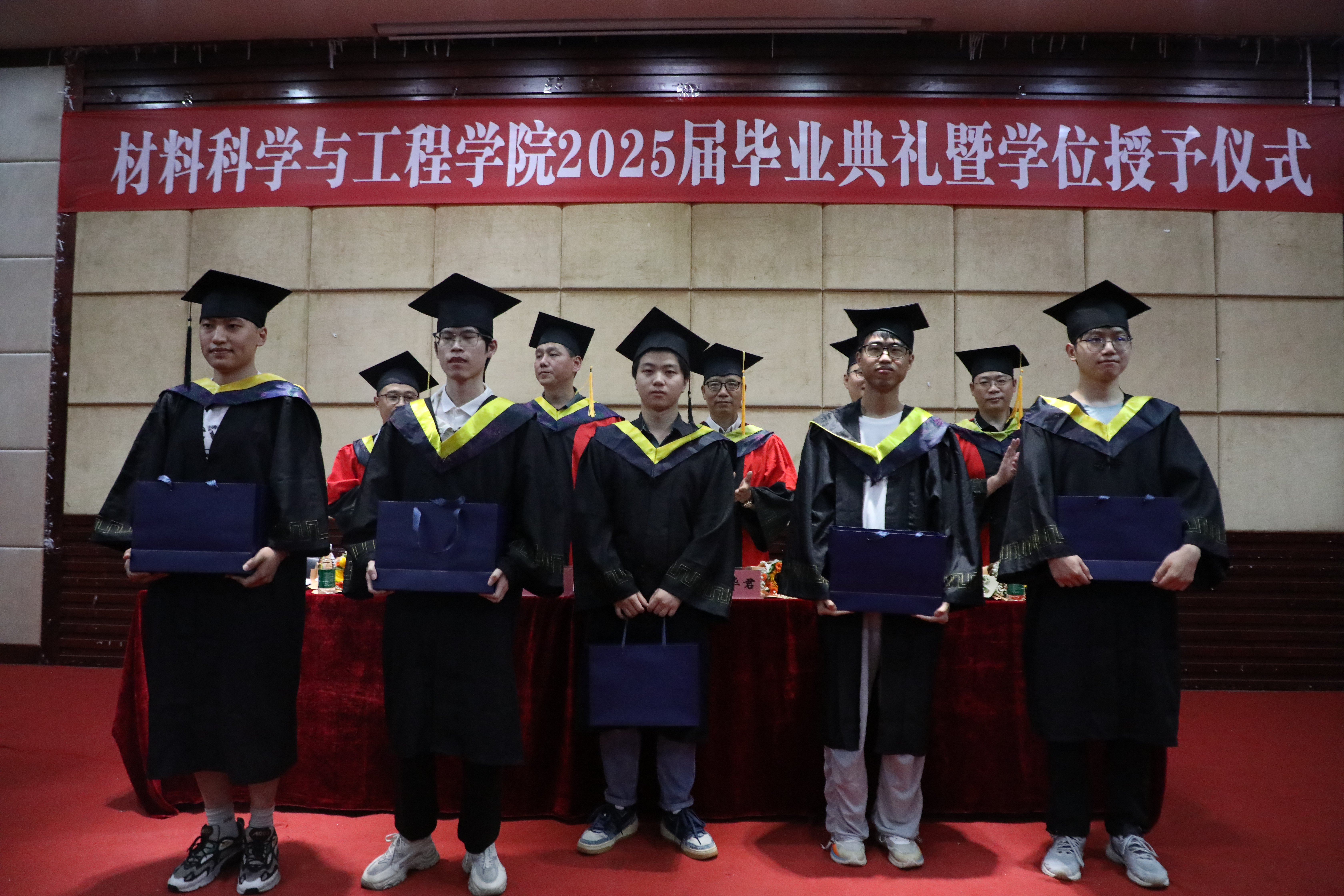 VHFg_1750724567372065323.jpg VHFg_1750724567372065323.jpg