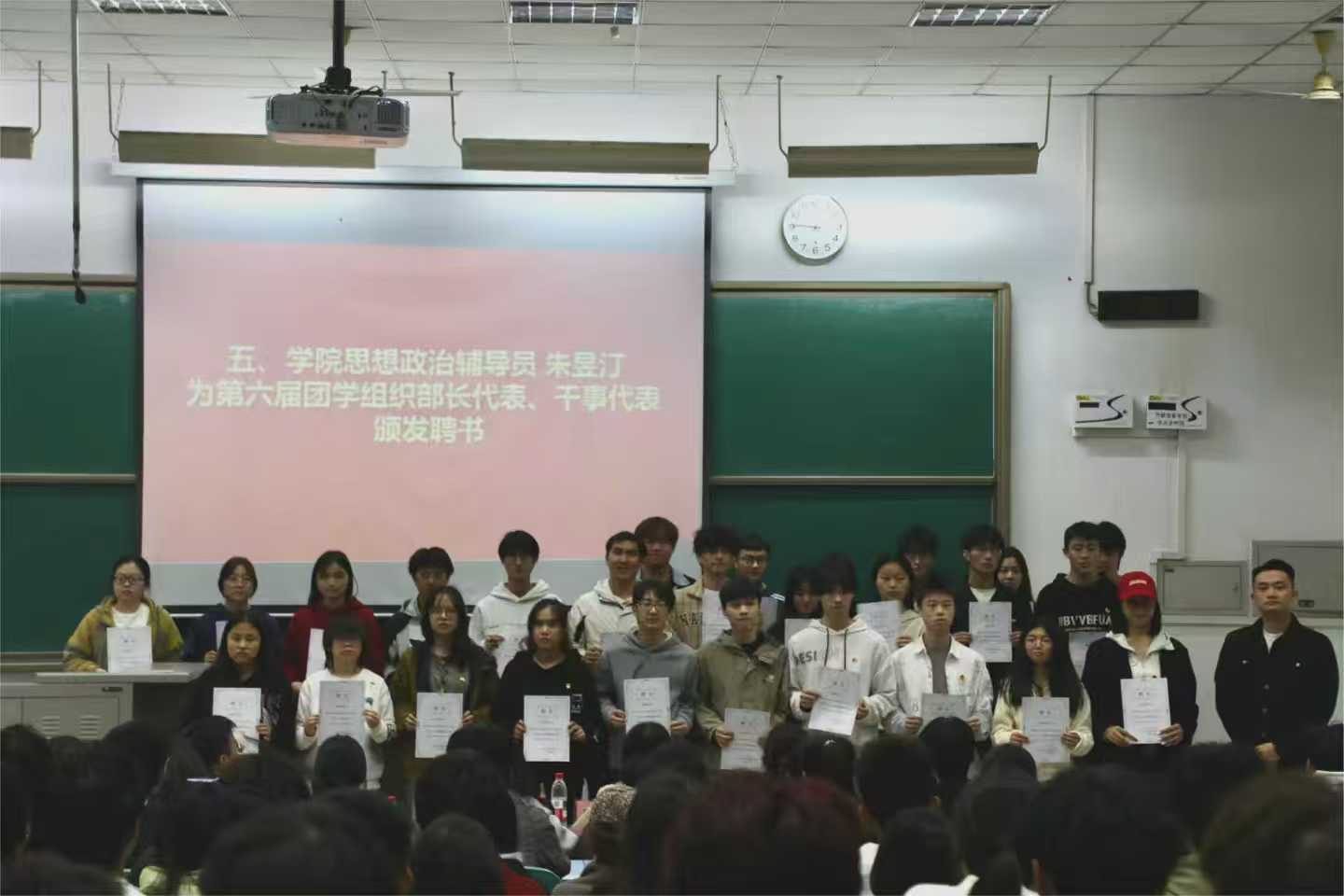 wjHU_1763003403414014769.jpg wjHU_1763003403414014769.jpg